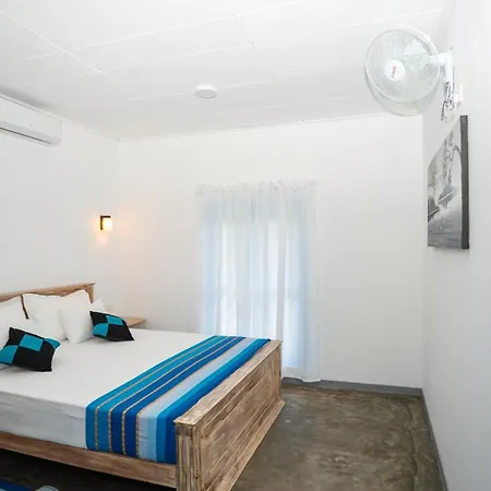 Blissful House Walk To Thalpe Beach & Natural Pool Galle Exterior photo