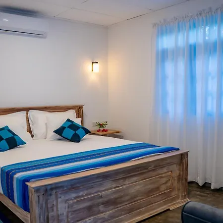 Blissful House Walk To Thalpe Beach & Natural Pool Galle Exterior photo